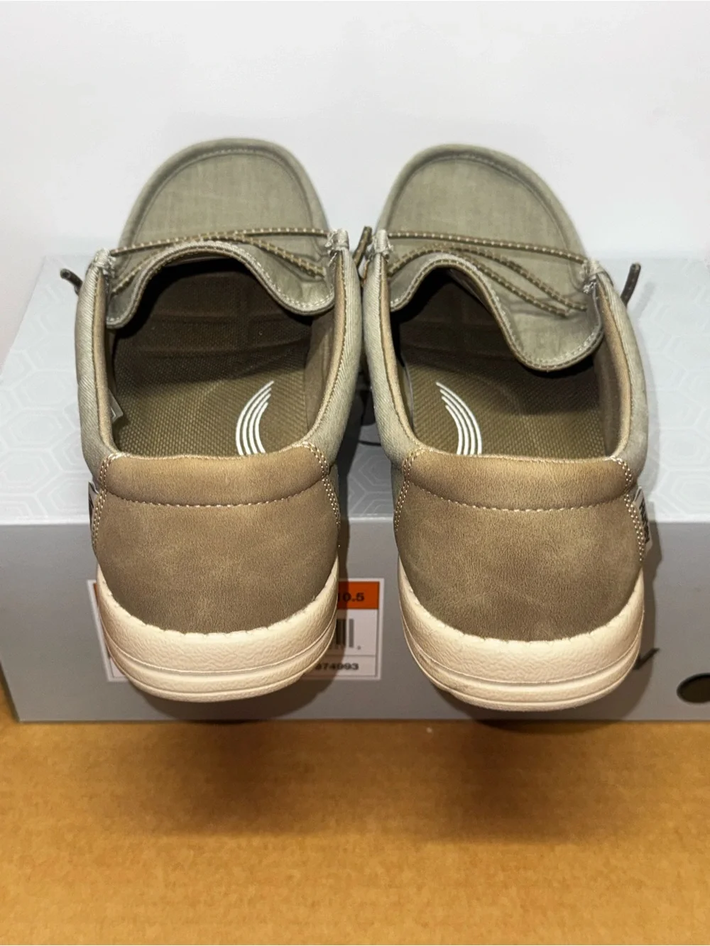 Hurley Nesota Men's Tan Moccasin Shoes 10.5 M Memory Foam Water Repellent